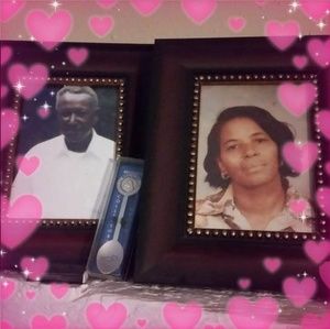 Meet your Posher, Edith